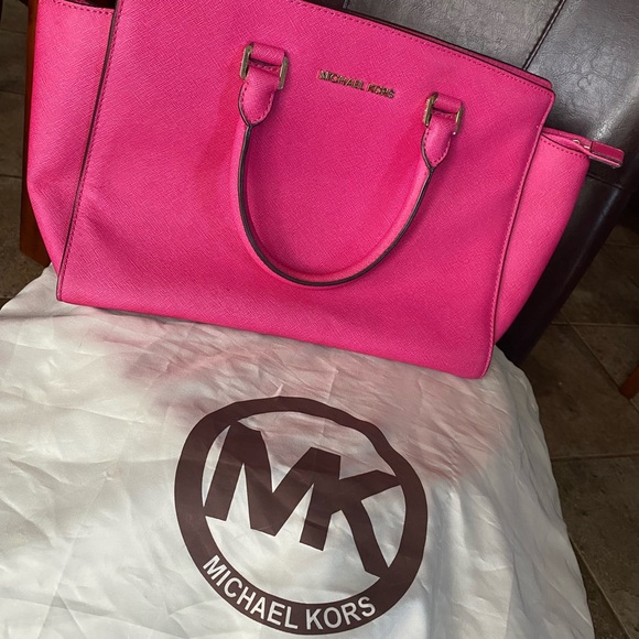 Great Condition! ✨ - Picture 1 of 4